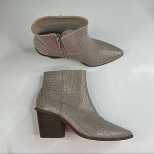 Kaanas Amarone Croc-Embossed Texan Booties Size 6